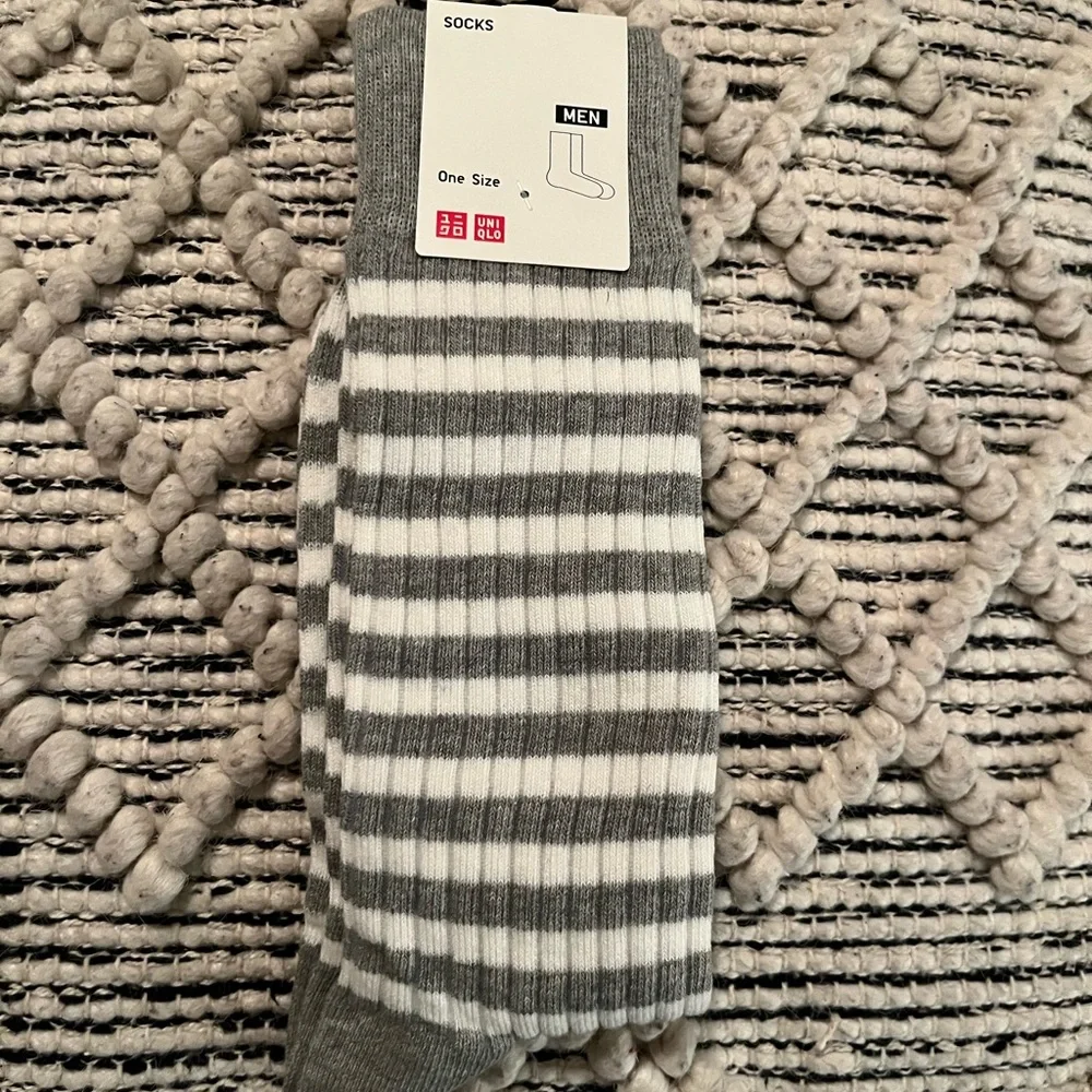 Men’s One Size Socks Uniqlo Gray 85% Cotton 11% Nylon 2% Polyester 2% Spandex